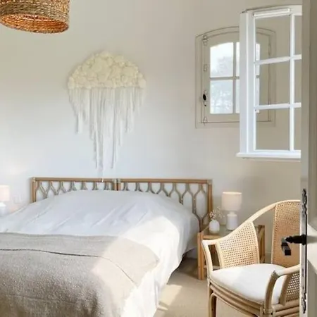 Avec Piscine Domaine Des Fees A 100 M