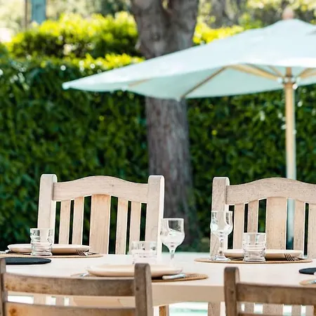 Villa Avec Piscine Domaine Des Fees A 100 M